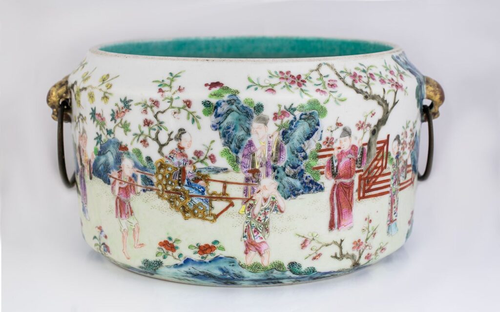 Chinese kamcheng pot