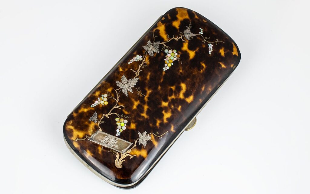 French tortoiseshell silver & gold case